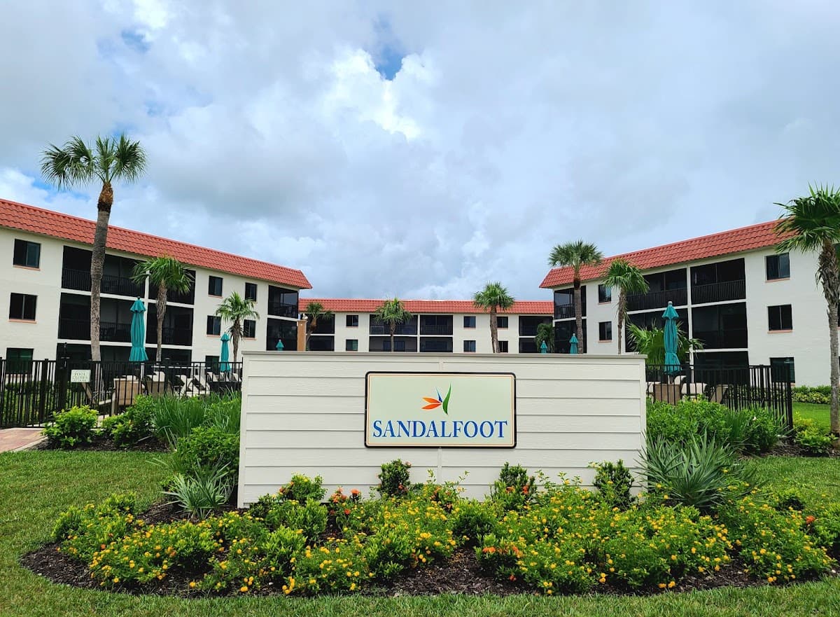 Sandalfoot Beachfront Condominium — photo 2