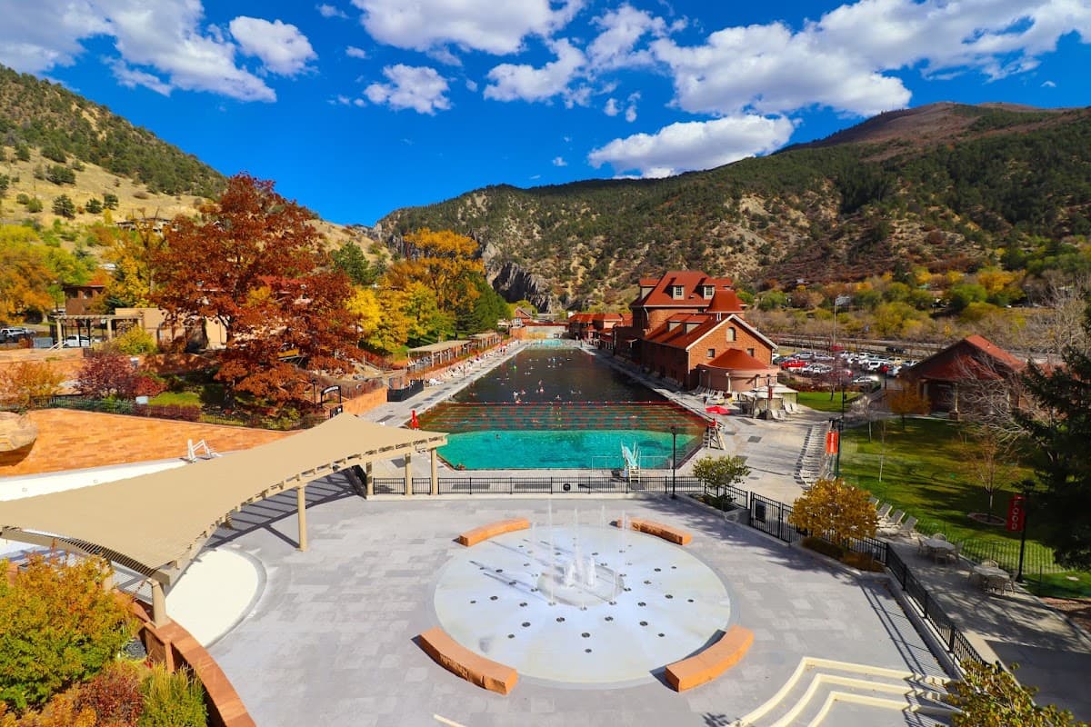 Glenwood Hot Springs Lodge — photo 1