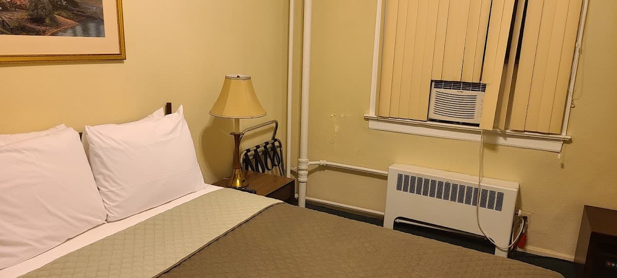 The Mountaineer Hotel — photo 2