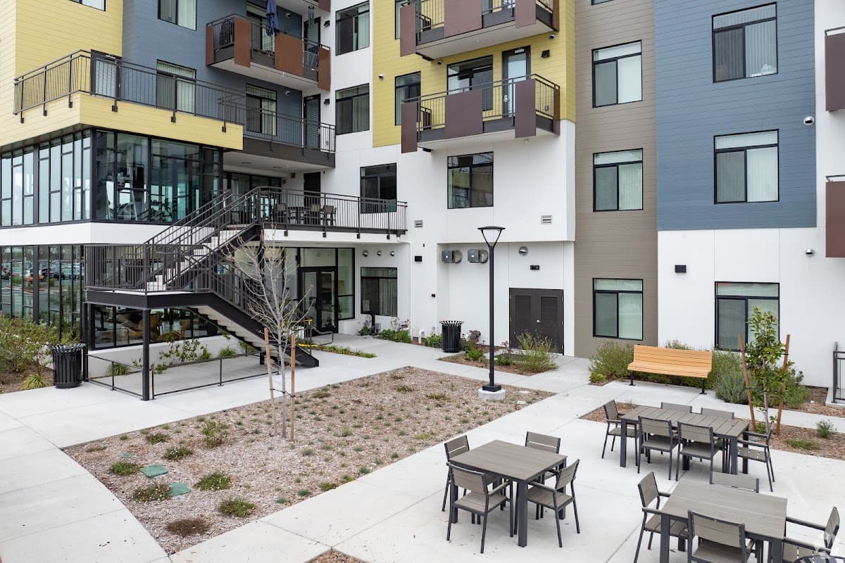 Kawana Springs Apartments