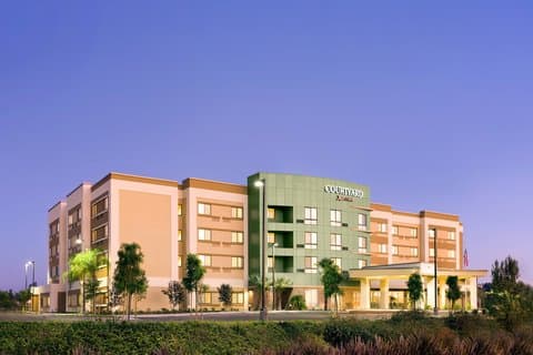 Courtyard by Marriott San Diego Oceanside — photo 1