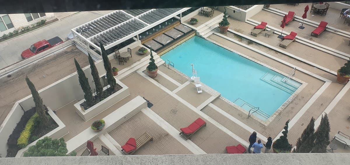 Houston Grand Hotel - River Oaks — photo 3