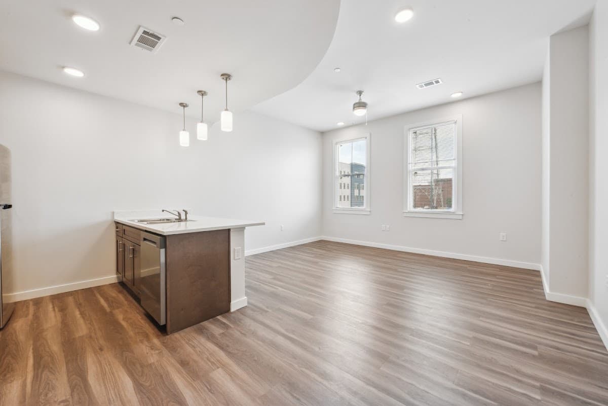 Woodring Apartments — photo 5