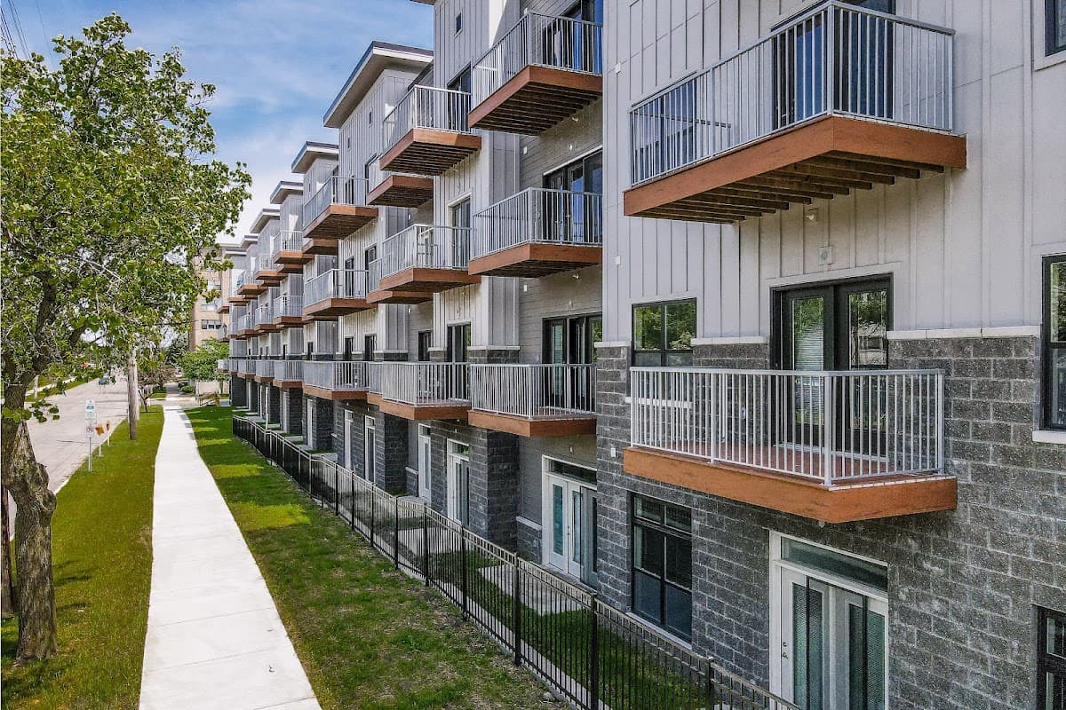 Metro Place Apartments
