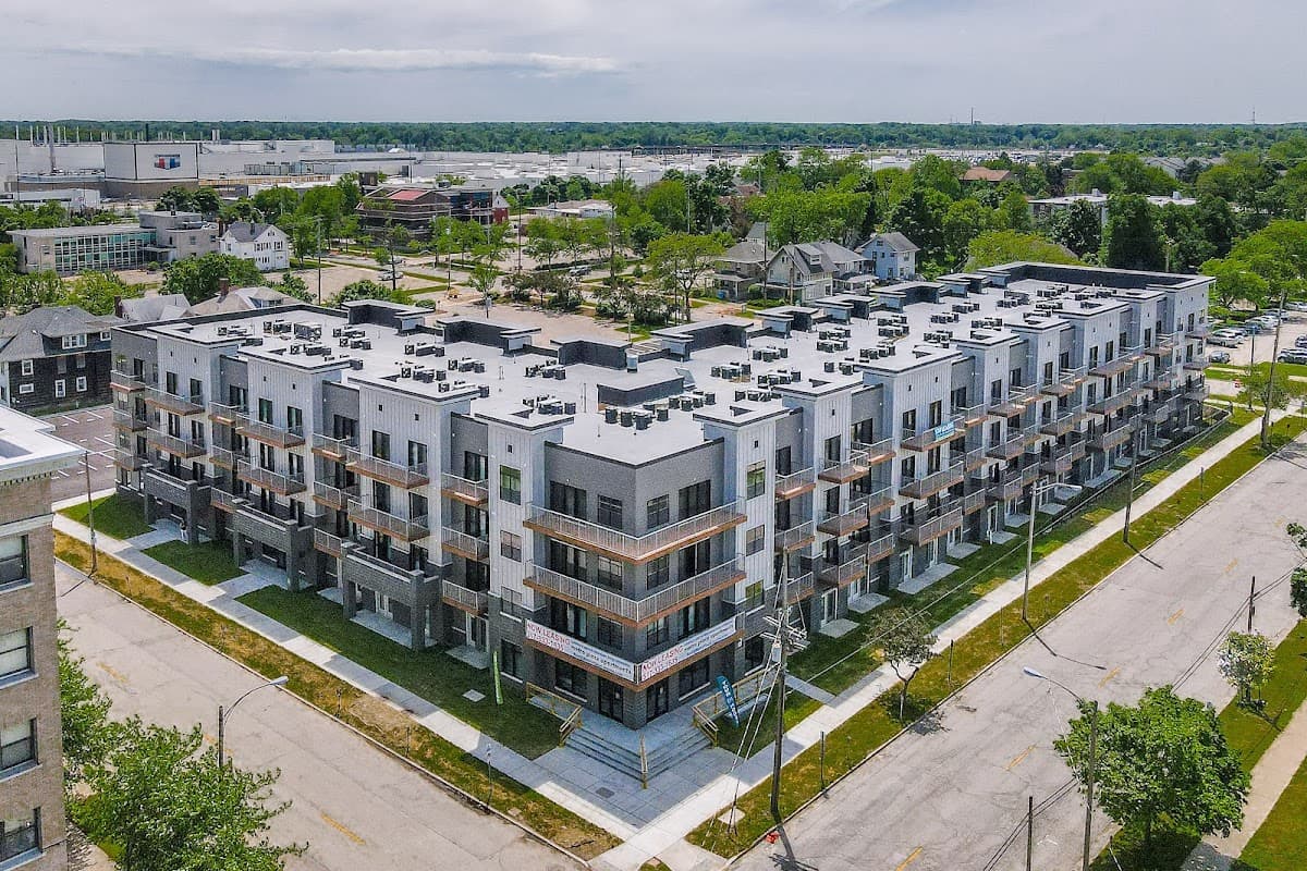 Metro Place Apartments — photo 4
