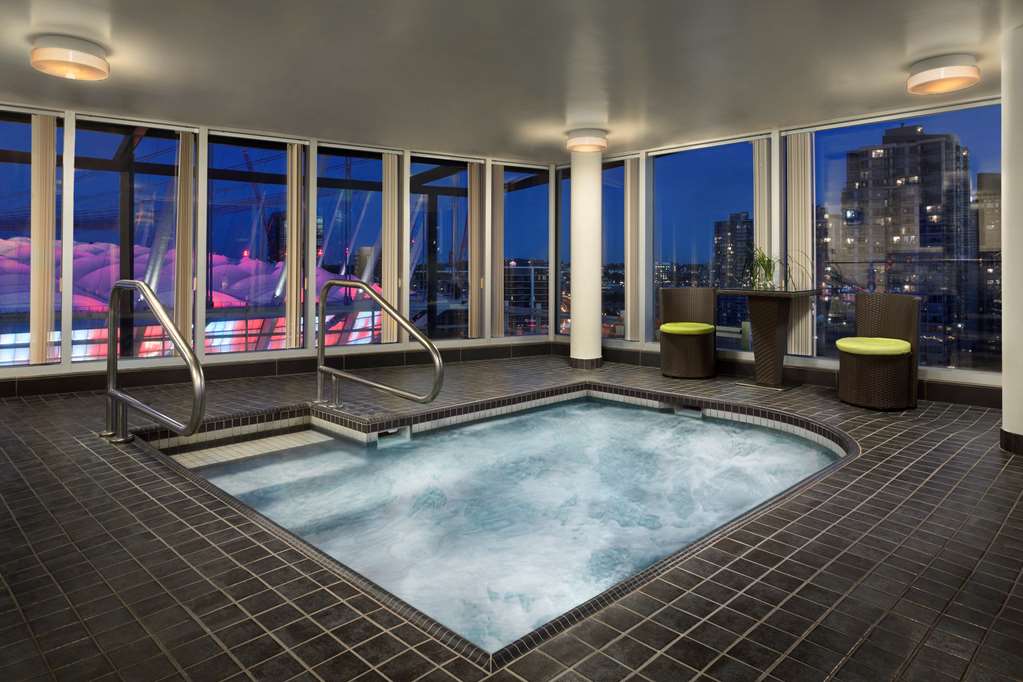 Hampton Inn & Suites by Hilton Vancouver-Downtown — photo 3