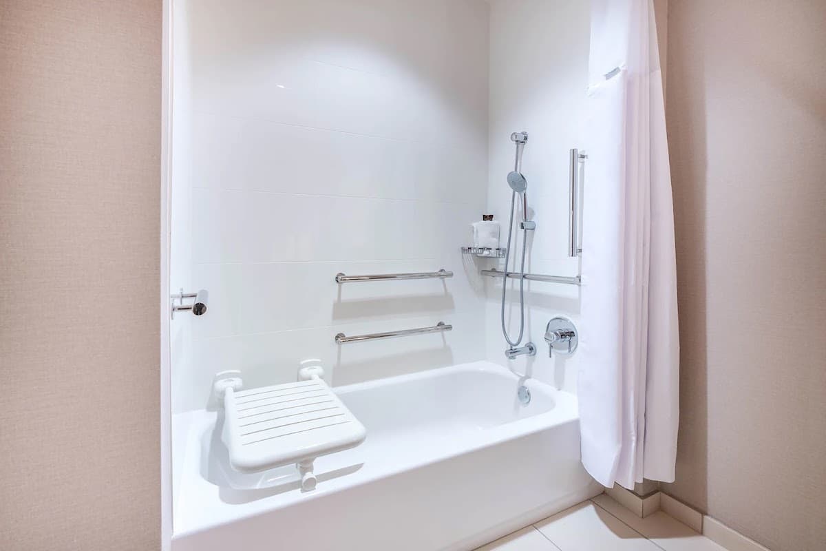 Hampton Inn San Jose Cherry Ave — photo 3