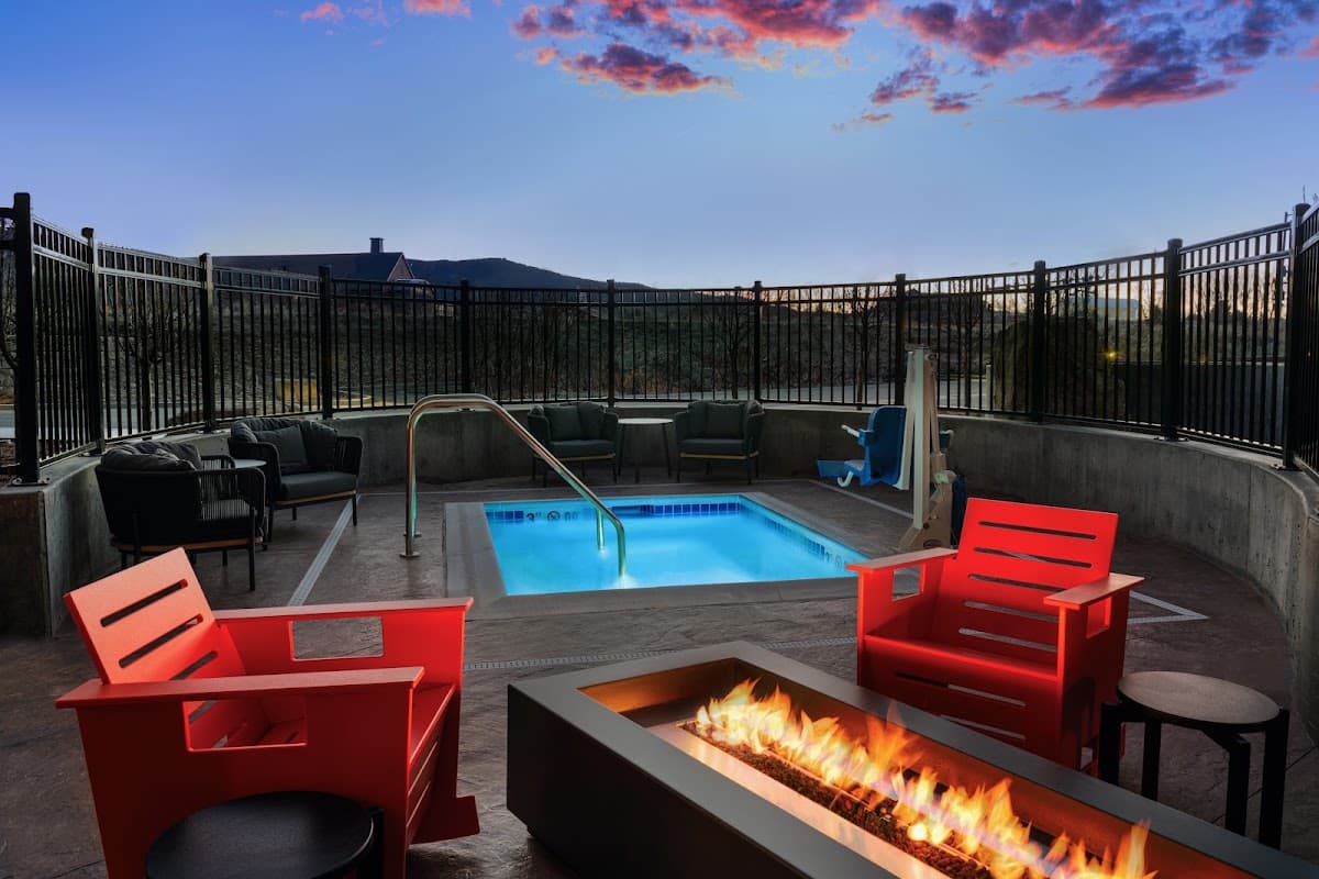 The Hoffmann Hotel Basalt Aspen, Tapestry Collection by Hilton — photo 3