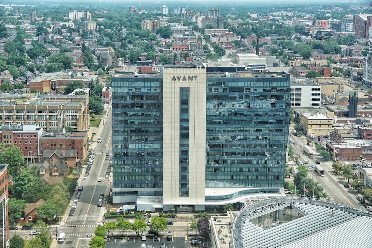 Avant — photo 2