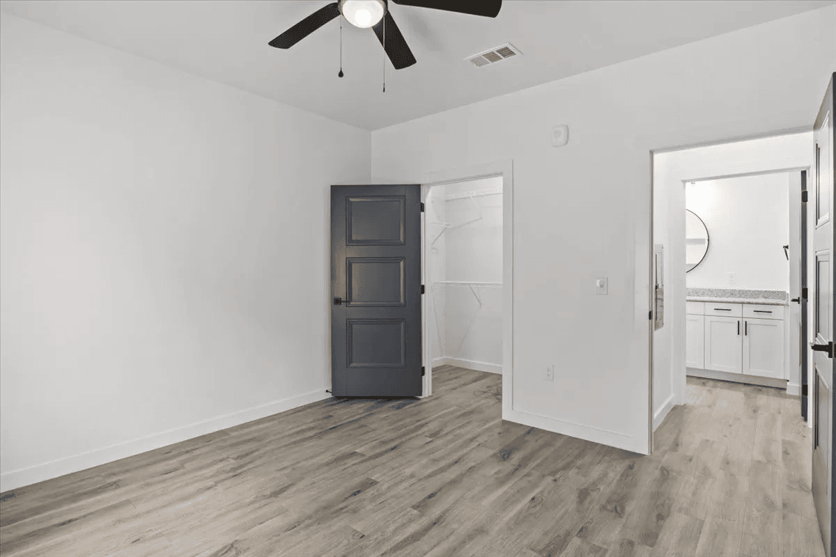The Residences at Toler — photo 3