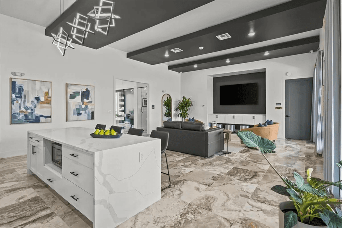The Residences at Toler — photo 4