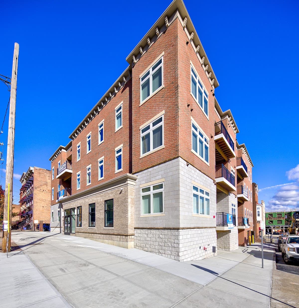 North Pearl Apartments