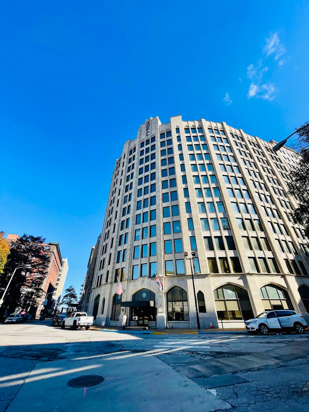 Tru by Hilton St. Louis Downtown