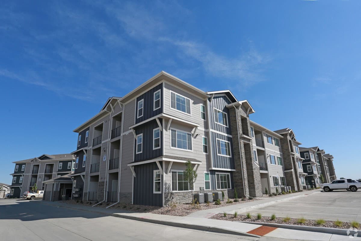 Promontory Apartments — photo 1