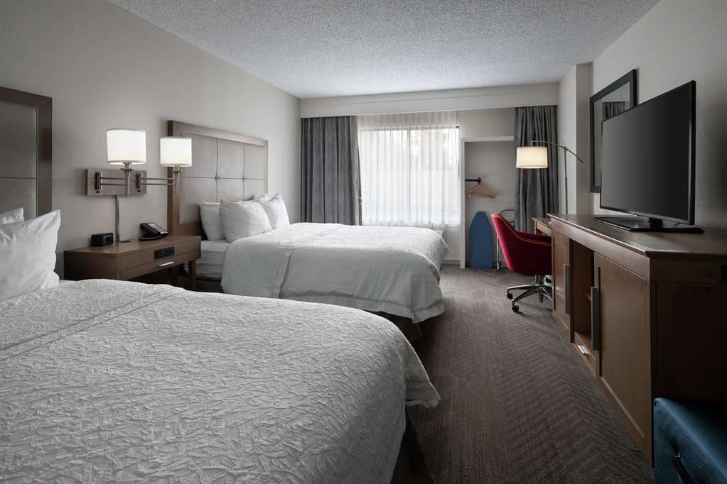 Hampton Inn & Suites Anaheim Garden Grove — photo 2