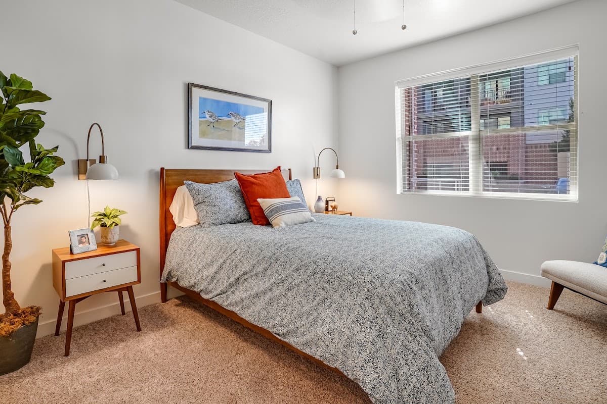 The Devon at University Place Apartments Orem — photo 2