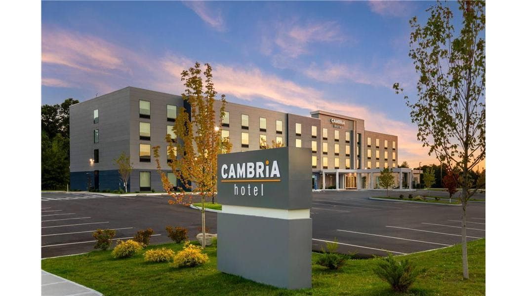 Cambria Hotel & Suites Plymouth