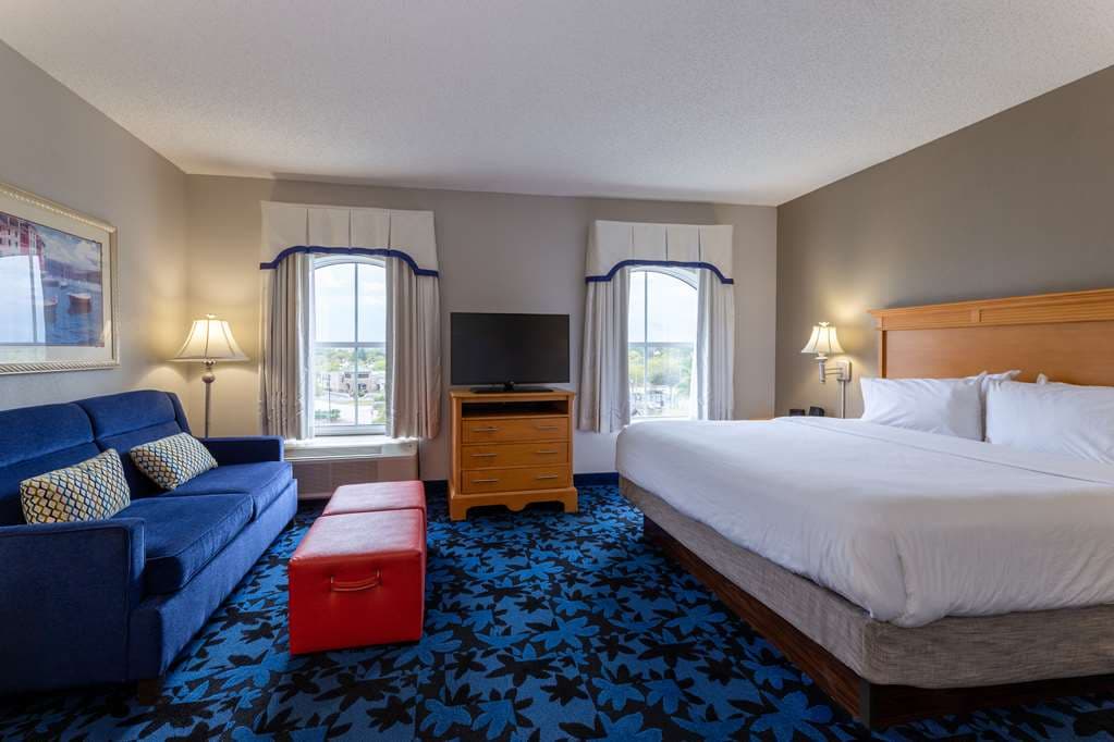 Hampton Inn & Suites Jacksonville Deerwood Park — photo 5