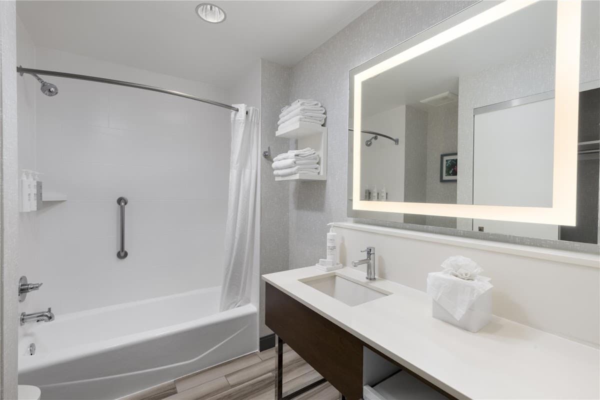 Hampton Inn Cardiff Beach Encinitas, CA — photo 4