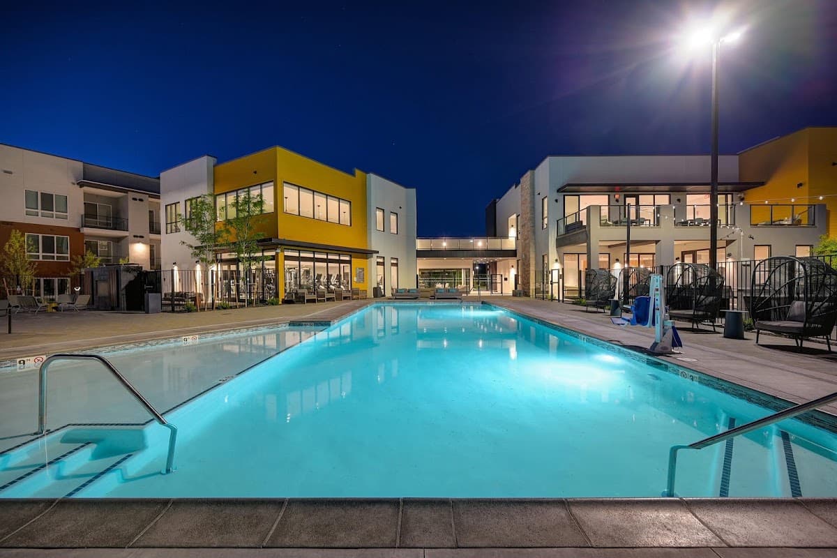 Halcyon Apartments — photo 4