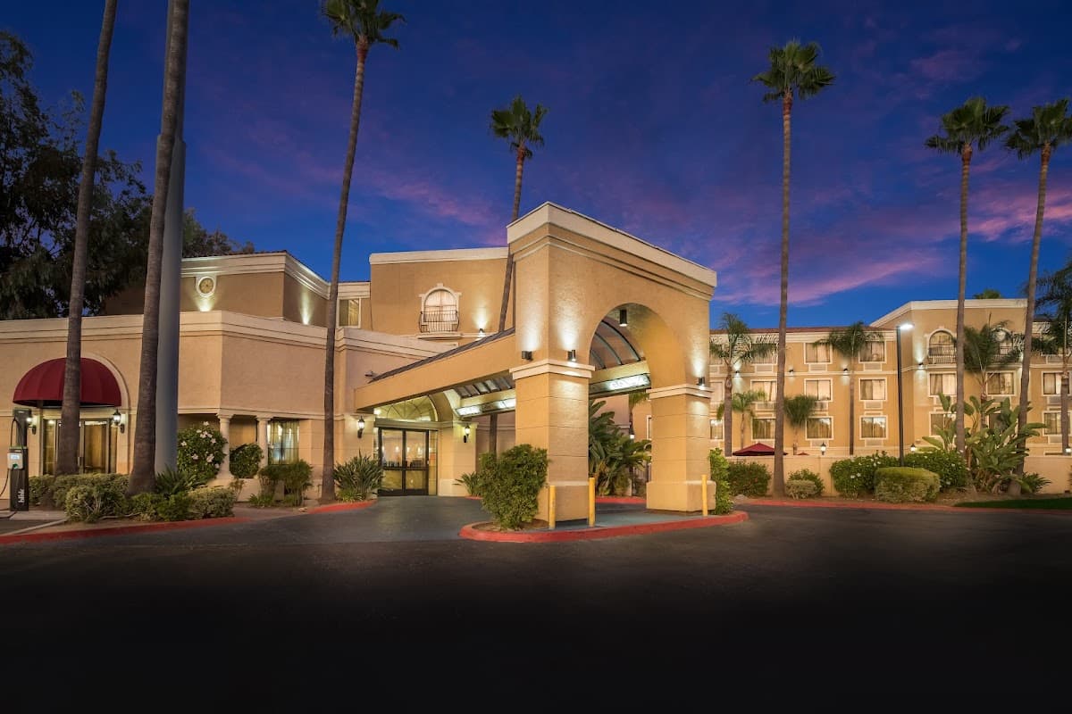 Best Western Escondido Hotel — photo 1
