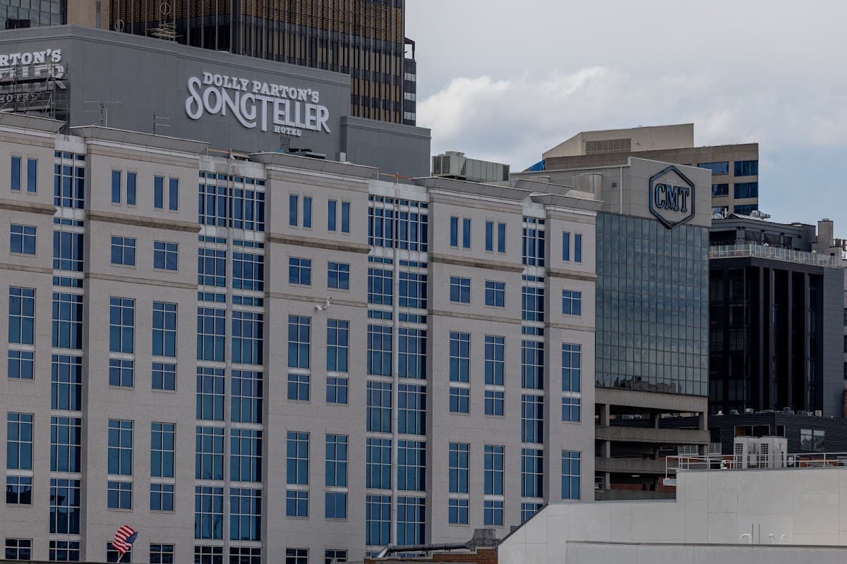Dolly Parton's SongTeller Hotel