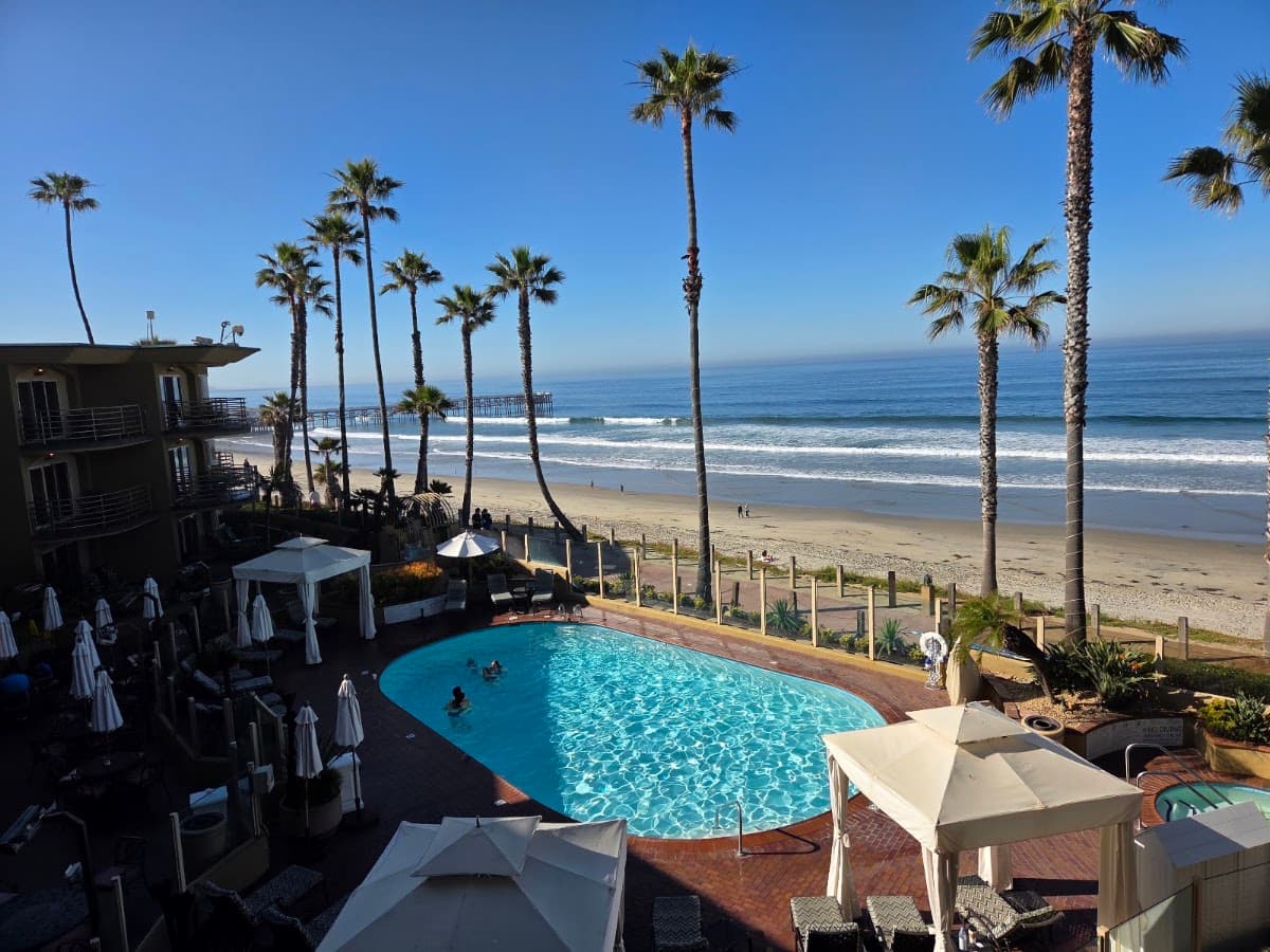 Pacific Terrace Hotel — photo 3