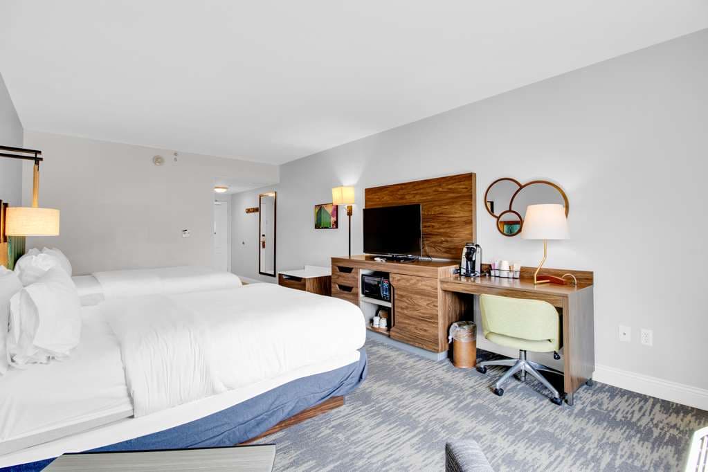 Hampton Inn & Suites Sarasota/Bradenton-Airport — photo 2