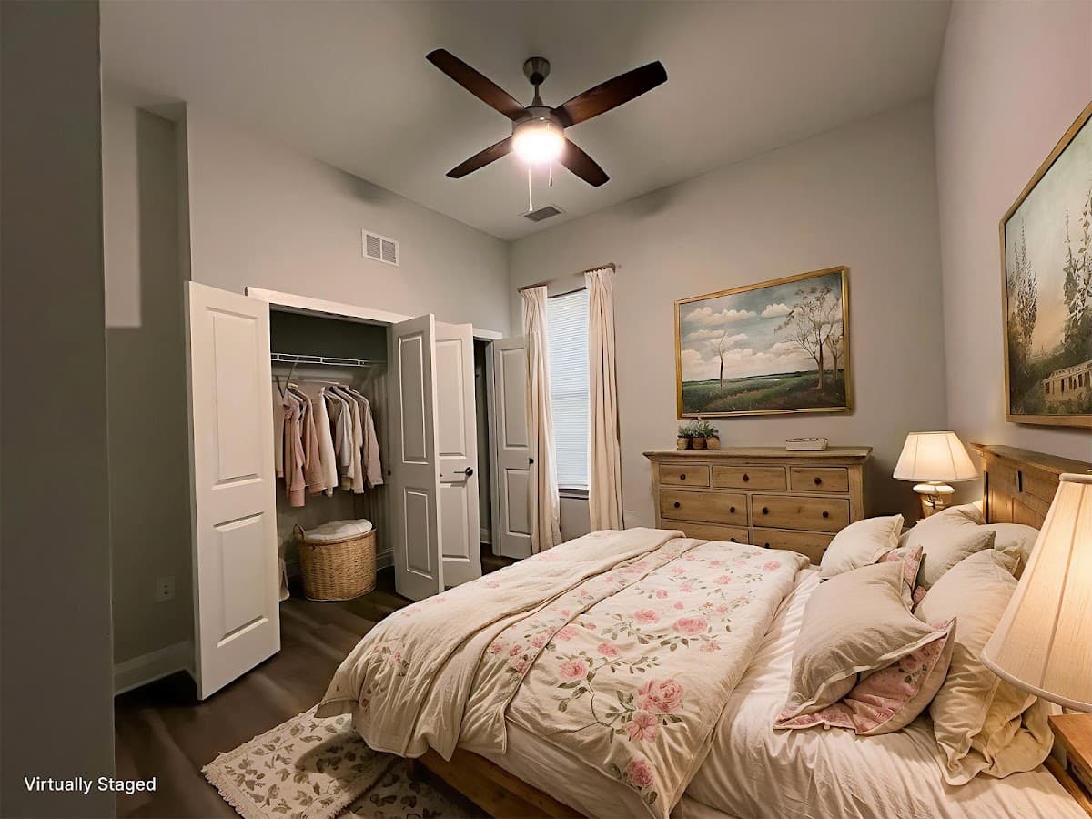 Trinity Court Apartments — photo 2