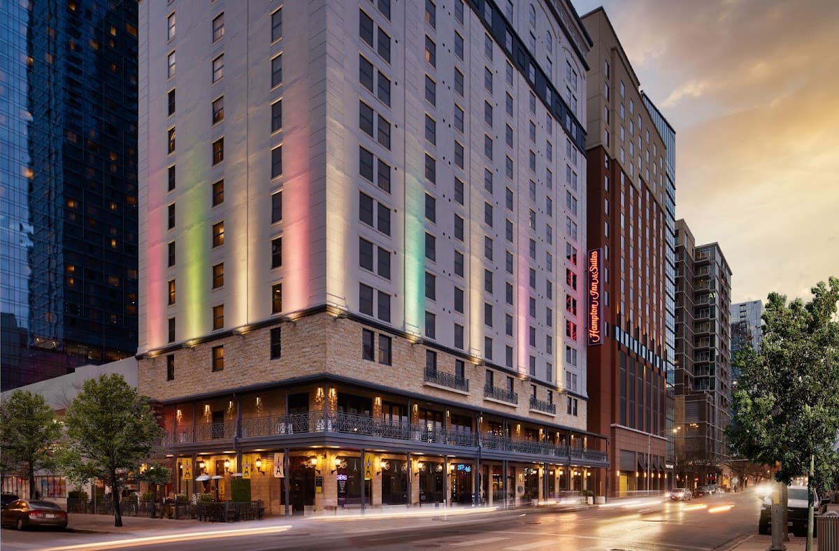 Hampton Inn & Suites Austin Downtown — photo 5