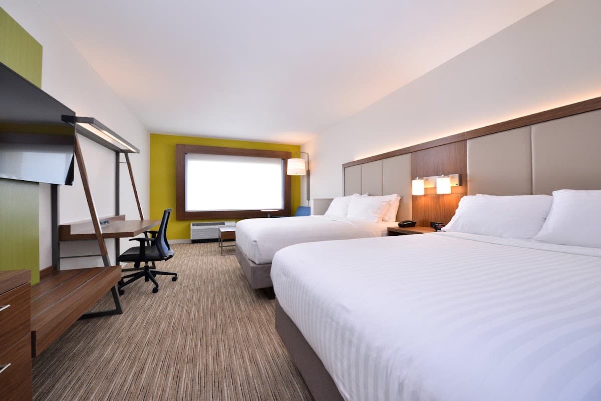 Holiday Inn Express & Suites Madison by IHG — photo 2