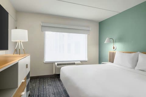 TownePlace Suites by Marriott Charlotte LoSo Airport — photo 5