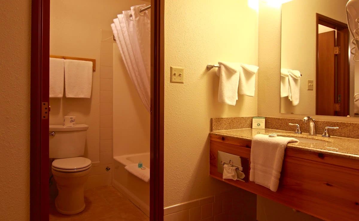 Yellowstone Village Inn and Suites — photo 4