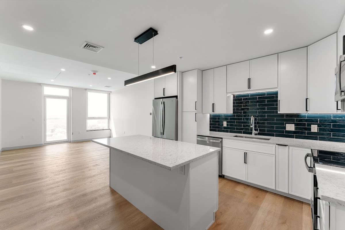 Bank Street Apartments — photo 4