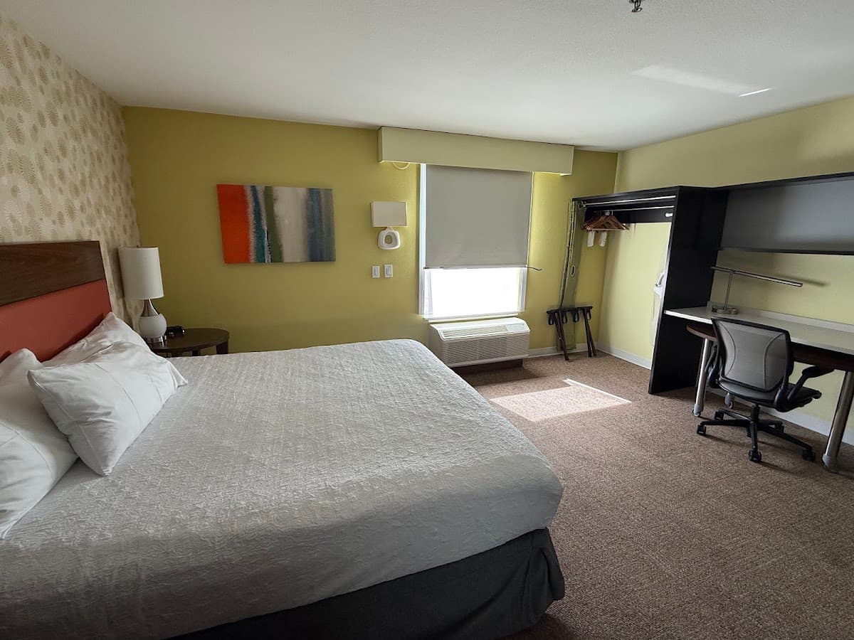 Home2 Suites Kansas City Downtown — photo 2