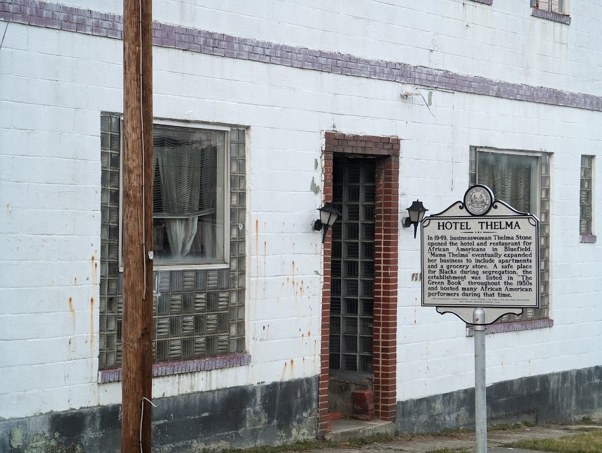 Hotel Thelma — photo 4