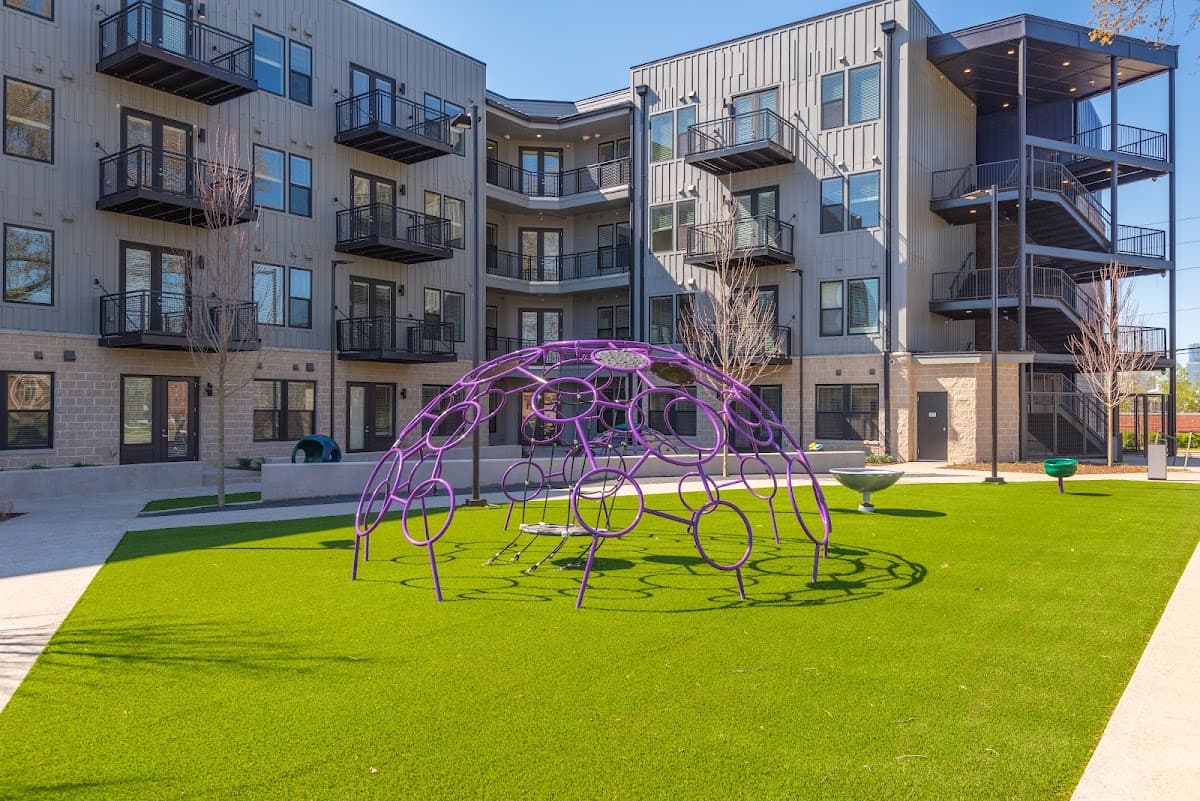Cherry Oak Apartments — photo 4