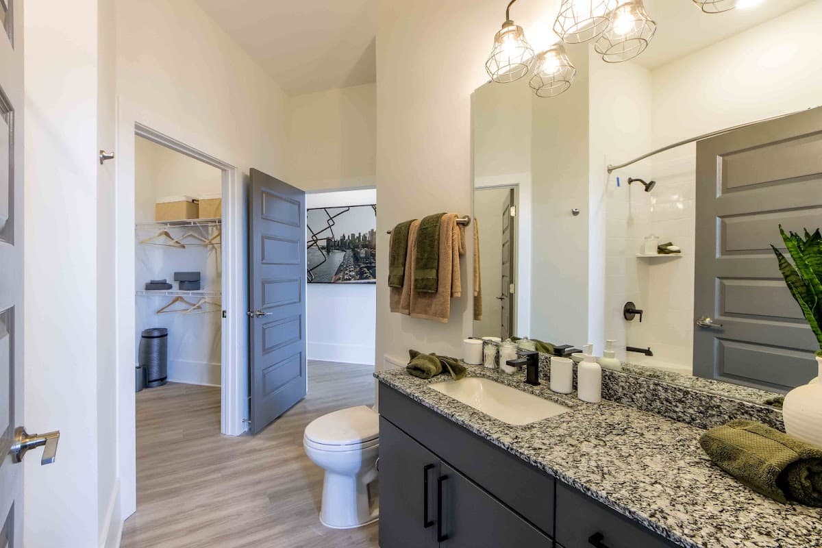 The Oliver Luxury Apartments — photo 3