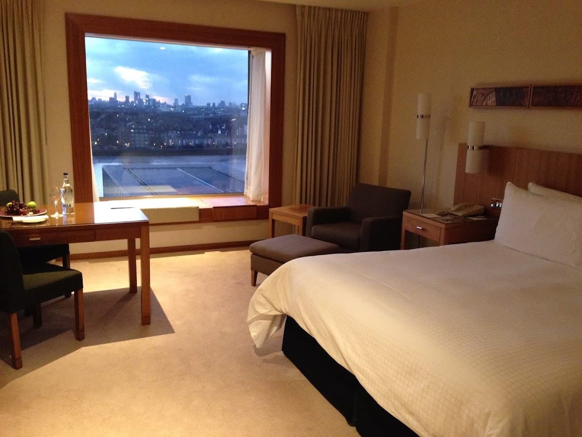 Canary Riverside Plaza Hotel — photo 4