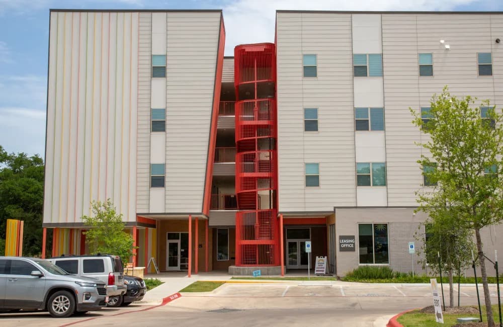 Parker Lane Apartments — photo 2