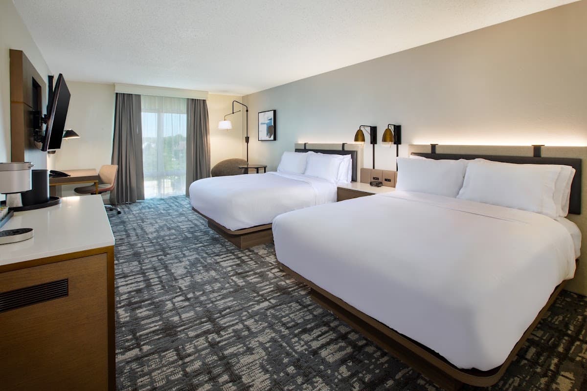 Crowne Plaza Bowling Green KY by IHG — photo 2