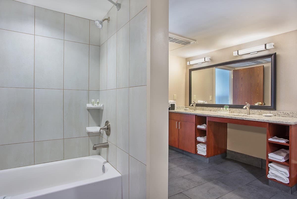 Crowne Plaza Bowling Green KY by IHG — photo 4