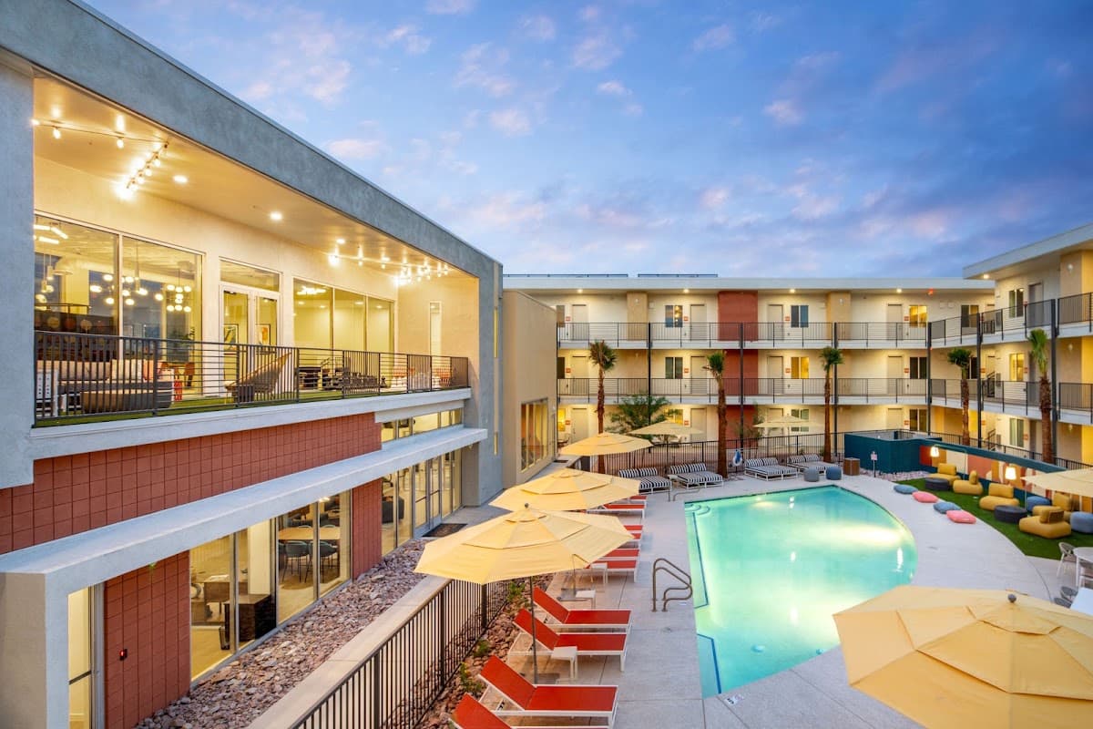 Cabana Southern Apartments — photo 4