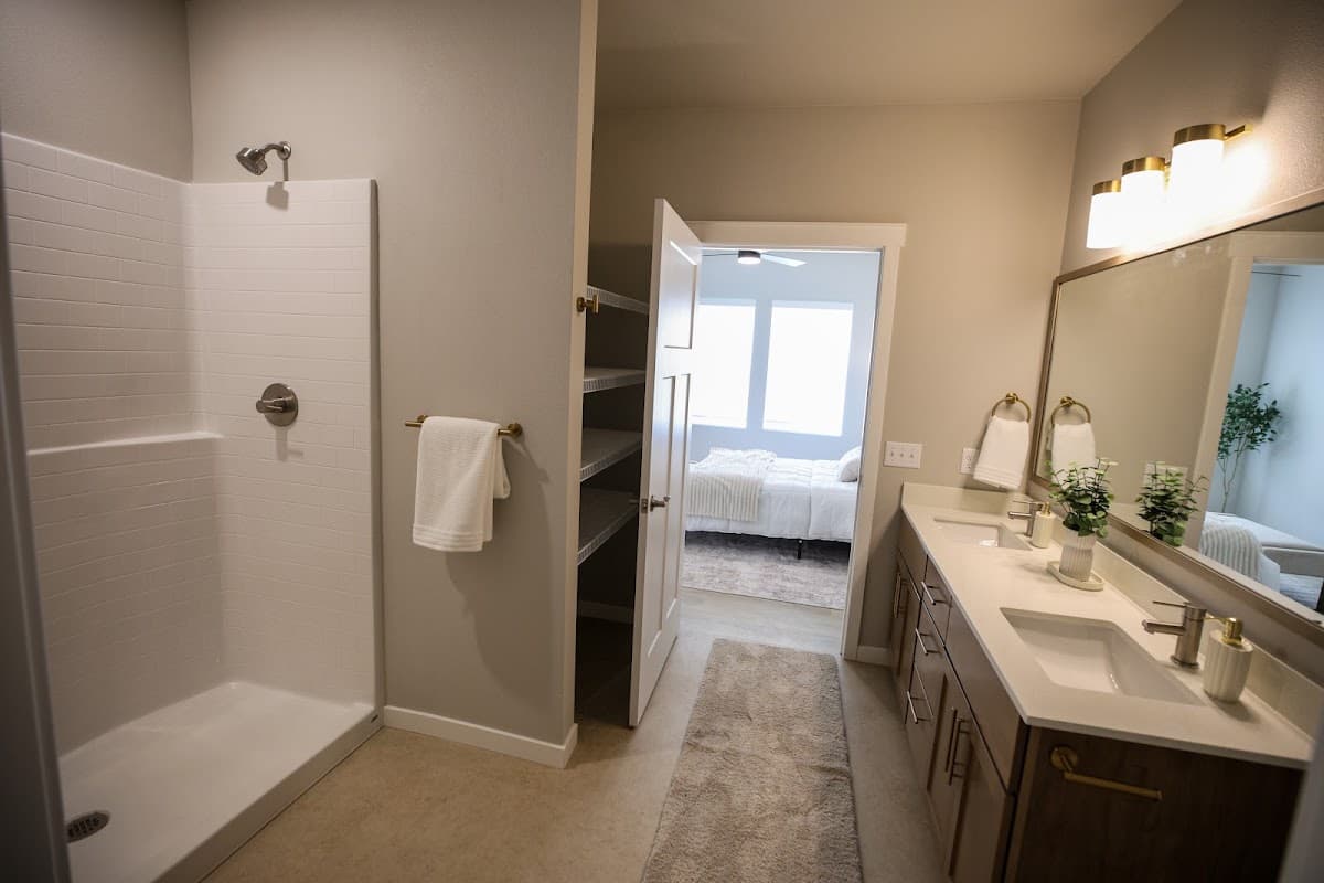 Paragon Apartments — photo 3