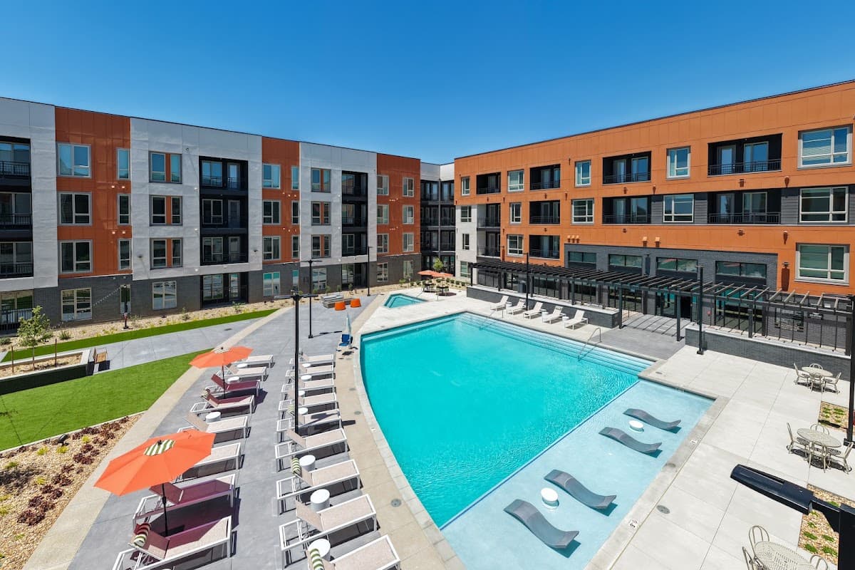 Legacy Metro 525 Apartments — photo 4