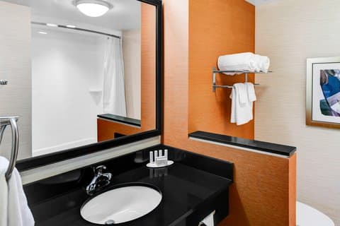 Fairfield by Marriott Inn & Suites Cape Cod Hyannis — photo 4