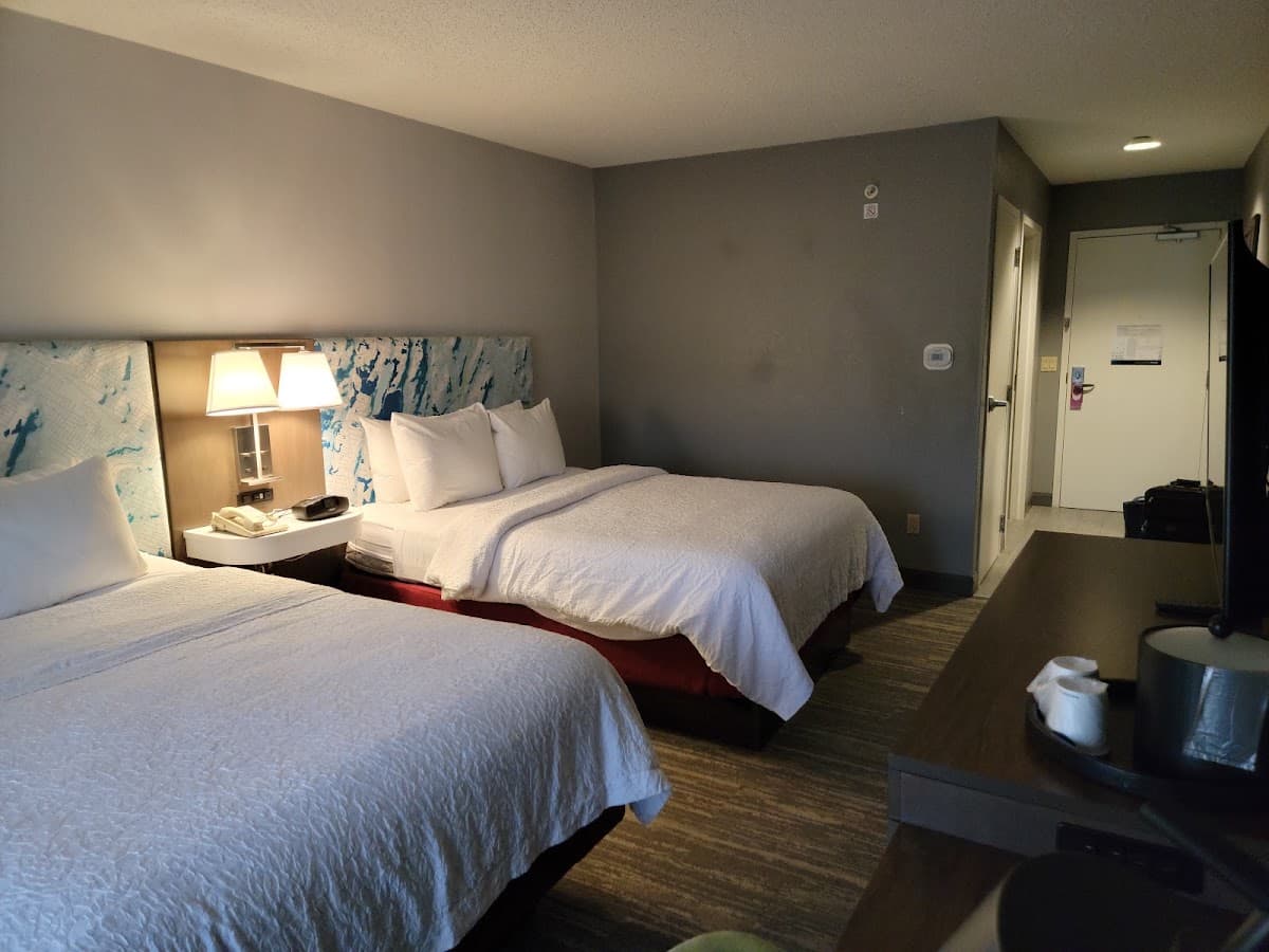Hampton Inn & Suites Newark-Harrison-Riverwalk — photo 2