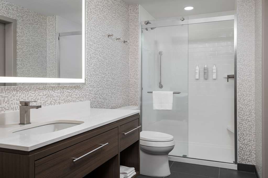 Home2 Suites by Hilton Phoenix Midtown — photo 3