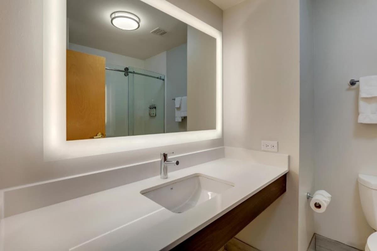 Holiday Inn Express & Suites Richmond by IHG — photo 4