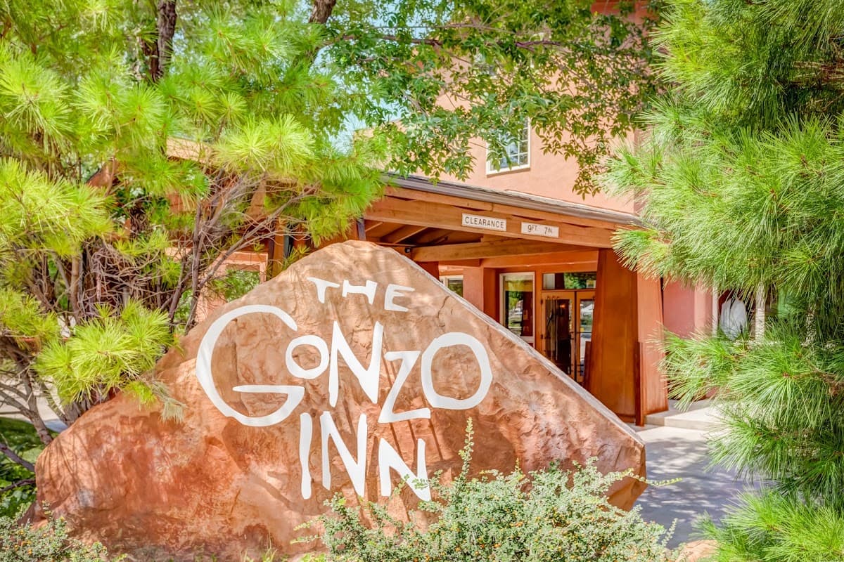 Gonzo Inn — photo 4